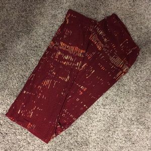 EUC Tall & curvy Lularoe leggings